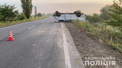 ДТП на Миколаївщині: перекинувся мікроавтобус