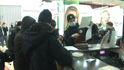 У Дніпрі на дотримання карантину перевірили торговельний центр: що виявили і які наслідки