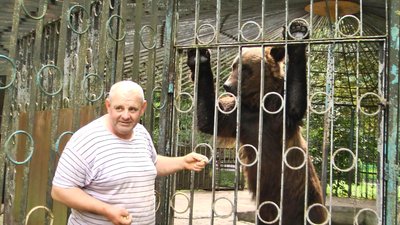 Один із улюбленців відвідувачів хмельницького зоокуточку – ведмідь Балу, каже доглядач за тваринами Олег Григор'єв.