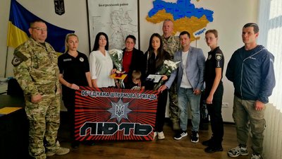 Родині Віталія Поточного передали орден «За мужність» III ступеня та його відомчі нагороди