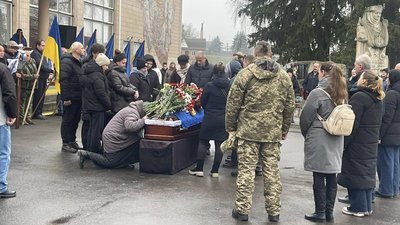 У Тальному попрощалися із полеглим на Донеччині воїном Геннадієм Москаленком