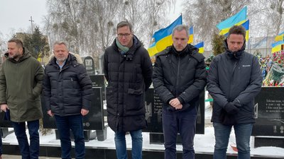 "Це війна між добром та злом": мери чотирьох європейських країн відвідали Бучу