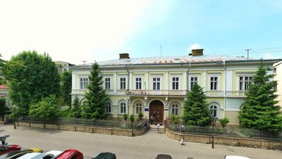 У колишній резиденції єпископів у Франківську навчатимуться діти