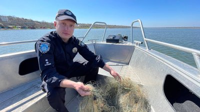Весняний нерест риби: правоохоронці патрулюють водойми Миколаївщини Весняний нерест риби: правоохоронці патрулюють водойми Миколаївщини