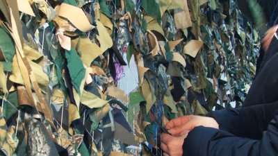 Постійно радяться з військовими: як вінницькі волонтери плетуть маскувальні сітки та кікімори Постійно радяться з військовими: як вінницькі волонтери плетуть маскувальні сітки та кікімори