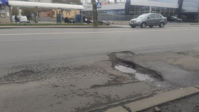 На Волині перевіряють якість доріг. Які недоліки фіксують На Волині перевіряють якість доріг. Які недоліки фіксують