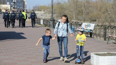 Права дітей та їх захист: у Херсоні відбувся міжрегіональний круглий стіл