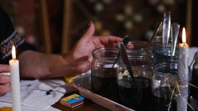 Як розписати буковинську писанку "40 клинців" — інструкція від майстрині Як розписати буковинську писанку "40 клинців" — інструкція від майстрині