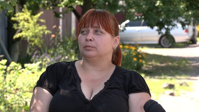 "На наш будинок приземлився російський пілот", – як тепер живуть люди, що постраждали від падіння літака в Чернігові "На наш будинок приземлився російський пілот", – як тепер живуть люди, що постраждали від падіння літака в Чернігові