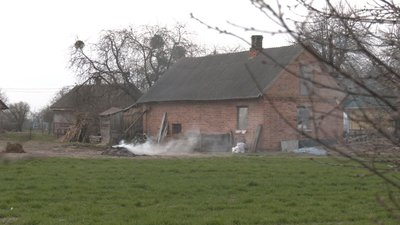 Волонтер з квадрокоптером допомагає рятувальникам шукати паліїв трави на Волині Волонтер з квадрокоптером допомагає рятувальникам шукати паліїв трави на Волині