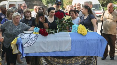 "Він був моїм захисником". У Кропивницькому попрощались з бійцем Олександром Литвином