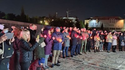 "Перша хвилина миру": у Черкасах вшанували пам'ять жертв Другої світової війни "Перша хвилина миру": у Черкасах вшанували пам'ять жертв Другої світової війни