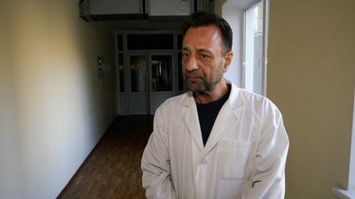 Лікар-нейрохірург Олександр Гребенюк Лікар-нейрохірург Олександр Гребенюк
