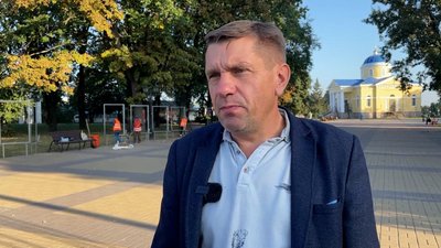 "Кожен, хто в цій алеї рідна людина": у Прилуках вшанували пам'ять загиблим бійцям "Кожен, хто в цій алеї рідна людина": у Прилуках вшанували пам'ять загиблим бійцям