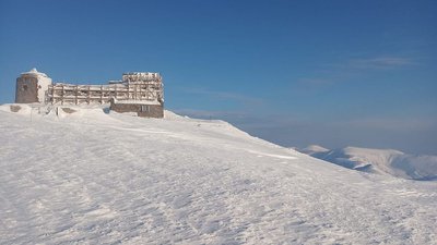Сніголавинна небезпека і посилення вітру. На Івано-Франківщині оголосили штормове попередження Сніголавинна небезпека і посилення вітру. На Івано-Франківщині оголосили штормове попередження