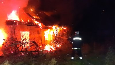 На Полтавщині у пожежах знайшли двох мертвих чоловіків
