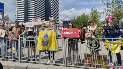 Не мовчи, полон вбиває
