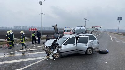 ДТП на Черкащині: один загиблий, п'ятеро — в лікарні ДТП на Черкащині: один загиблий, п'ятеро — в лікарні