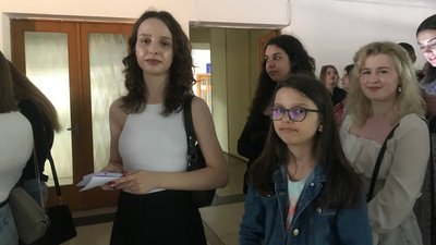 У Франківську українські співачки провели концерт, щоб зібрати гроші для прикарпатського бійця У Франківську українські співачки провели концерт, щоб зібрати гроші для прикарпатського бійця