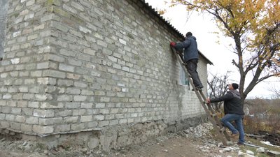 Ремонт розбиті будинки Краматорське об’єднання волонтерів Тетянівка Донецька область Ремонт розбиті будинки Краматорське об’єднання волонтерів Тетянівка Донецька область