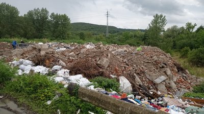 Неподалік Ужгорода виявили несанкціоновані сміттєзвалища