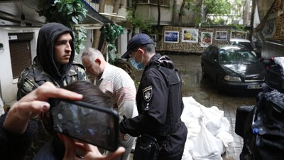 В Одесі на території друкарні Фесенка тривають будівельні роботи, містяни викликали поліцію В Одесі на території друкарні Фесенка тривають будівельні роботи, містяни викликали поліцію