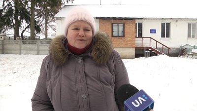 На Житомирщині у селах людей щеплюють мобільні медичні бригади На Житомирщині у селах людей щеплюють мобільні медичні бригади