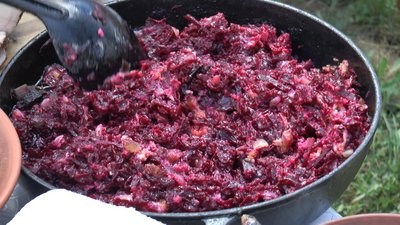 Борщ з чорносливом, "чибриком", грибами. Як у Кричці, що на Прикарпатті, борщ варили Борщ з чорносливом, "чибриком", грибами. Як у Кричці, що на Прикарпатті, борщ варили