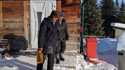 Запрягають коней та їдуть в магазин раз на місяць. Як живуть люди у гірських селах Буковини Запрягають коней та їдуть в магазин раз на місяць. Як живуть люди у гірських селах Буковини
