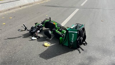 У ДТП в Чернігові постраждала водійка електровелосипеду