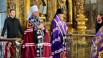 Копію меча гетьмана Сагайдачного освятили у Софії Київській