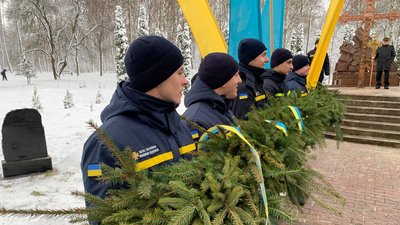 У Тернополі вшанували ліквідаторів наслідків аварії на ЧАЕС У Тернополі вшанували ліквідаторів наслідків аварії на ЧАЕС