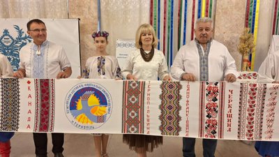 "Цвіт вишиванки": у Житомирі вишиватимуть міжнародний рушник єднання "Цвіт вишиванки": у Житомирі вишиватимуть міжнародний рушник єднання