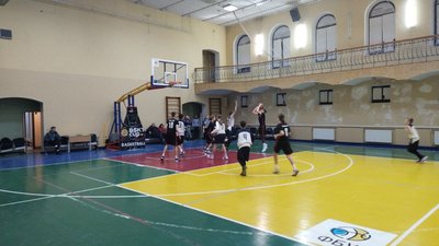 У Сумах відбулися два матчі баскетбольного чемпіонату області У Сумах відбулися два матчі баскетбольного чемпіонату області