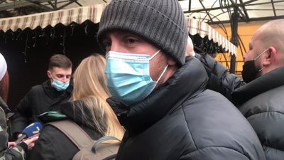 СБУ та поліція проводять обшуки на Книжковому ринку в Одесі СБУ та поліція проводять обшуки на Книжковому ринку в Одесі