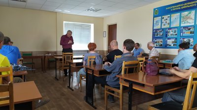 У Харкові охоронців та волонтерів навчили, як поводитися під час обстрілів У Харкові охоронців та волонтерів навчили, як поводитися під час обстрілів