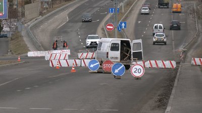 На виїздах з Рівного встановили блокпости На виїздах з Рівного встановили блокпости
