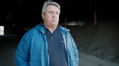 Затримуються жнива: у селі Лукашівка, яке було під окупацією, зібрали лише 30% врожаю Затримуються жнива: у селі Лукашівка, яке було під окупацією, зібрали лише 30% врожаю