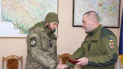 Військовий Вінниччини отримав медаль "Захиснику Вітчизни" від Президента України
