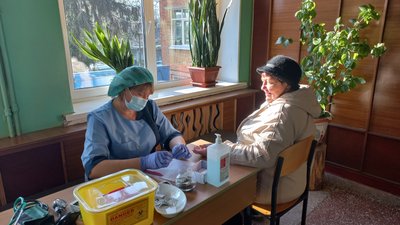 У Полтаві людям перевірили рівень цукру у крові У Полтаві людям перевірили рівень цукру у крові