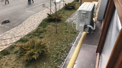Російські обстріли в Одесі: три будинки пошкоджені, одна людина отримала поранення. ФОТО Російські обстріли в Одесі: три будинки пошкоджені, одна людина отримала поранення. ФОТО