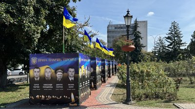 Алею пам'яті загиблих захисників перенесли до скверу на площі Петефі