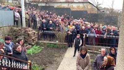 На Тернопільщині попрощалися із бійцем Юрієм Тихолізом На Тернопільщині попрощалися із бійцем Юрієм Тихолізом
