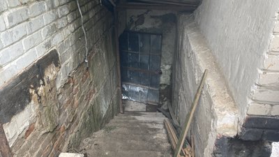 Випускники одного з ліцеїв на Харківщині збирають гроші на ремонт укриття Випускники одного з ліцеїв на Харківщині збирають гроші на ремонт укриття