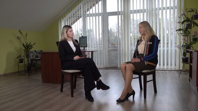 Ведуча Лілія Лобур і гендиректорка обласного центру реабілітації Ведуча Лілія Лобур і гендиректорка обласного центру реабілітації