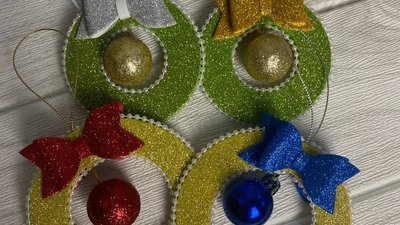 Кропивничанка створює новорічні іграшки з фоамірану Кропивничанка створює новорічні іграшки з фоамірану
