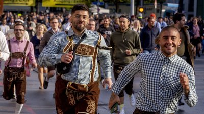 Перший після дворічної перерви: у Німеччині провели Octoberfest Перший після дворічної перерви: у Німеччині провели Octoberfest