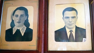 "Я не знаю чи ще так зараз ходять парубки коло дівчат, як тато за мамою": історія 70-річної сім'ї "Я не знаю чи ще так зараз ходять парубки коло дівчат, як тато за мамою": історія 70-річної сім'ї