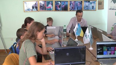 У Вінниці стартували курси з 3D-графіки та анімації для дітей-переселенців У Вінниці стартували курси з 3D-графіки та анімації для дітей-переселенців