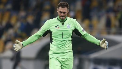 Більше 10 сейвів за гру та двічі найкращий. Бущан повністю замінив Пятова у воротах України